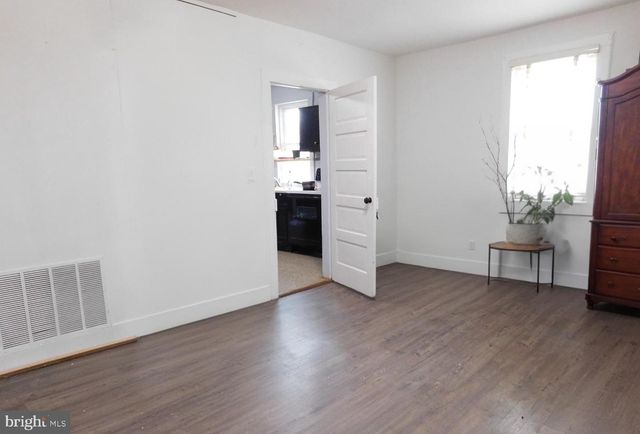38777 HOLMES MILL RD, Hamilton, VA 20158