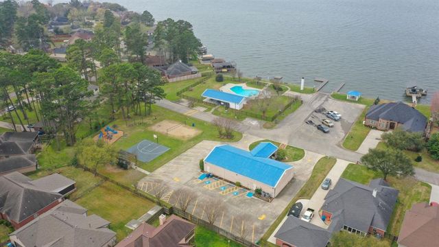 12604 Pegasus Drive, Willis, TX 77318