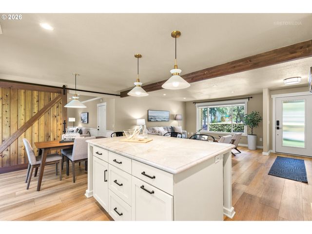7040 Sw 160TH Ave, Beaverton, OR 97007