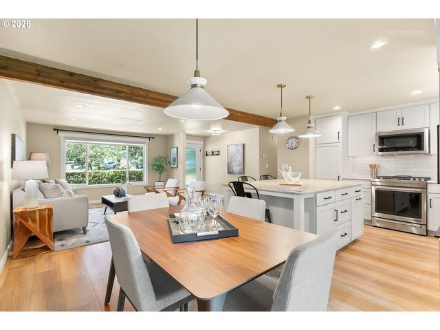7040 Sw 160TH Ave, Beaverton, OR 97007