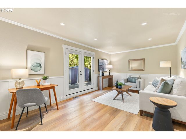 7040 Sw 160TH Ave, Beaverton, OR 97007