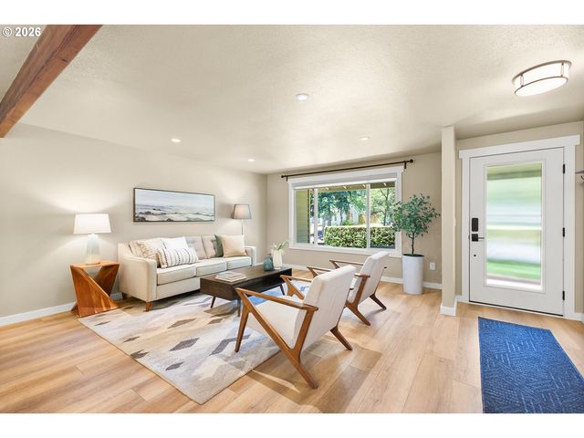 7040 Sw 160TH Ave, Beaverton, OR 97007