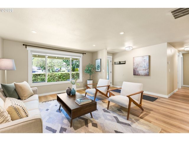 7040 Sw 160TH Ave, Beaverton, OR 97007