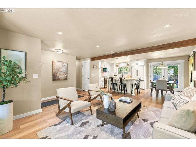 7040 Sw 160TH Ave, Beaverton, OR 97007