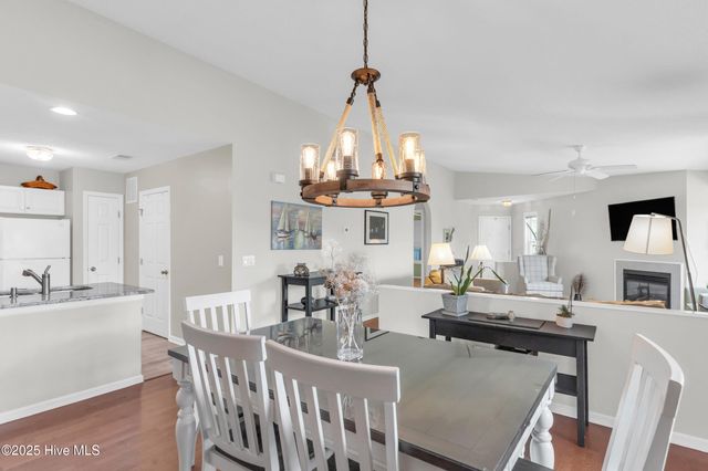 4122 Breezewood Drive 203, Wilmington, NC 28412