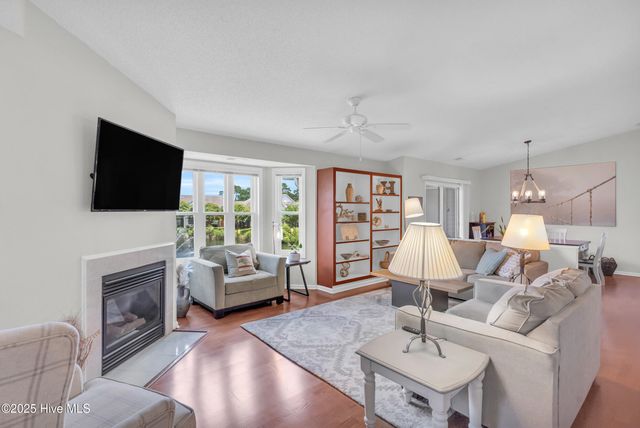 4122 Breezewood Drive 203, Wilmington, NC 28412