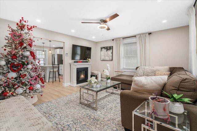 11 Lincoln Street, Manchester, NH 03103