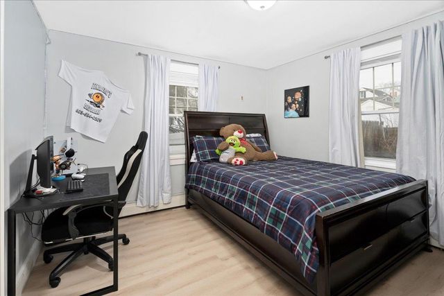 11 Lincoln Street, Manchester, NH 03103