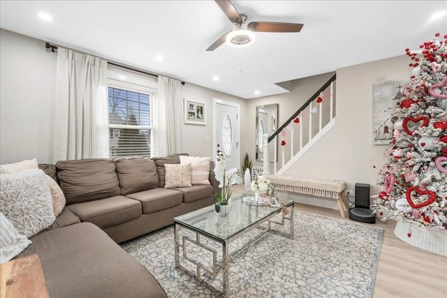 11 Lincoln Street, Manchester, NH 03103