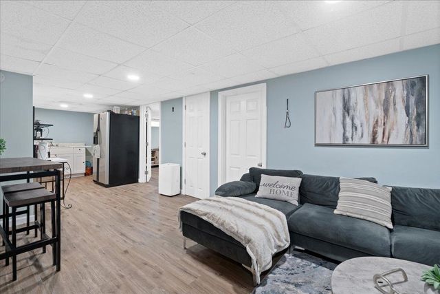 11 Lincoln Street, Manchester, NH 03103