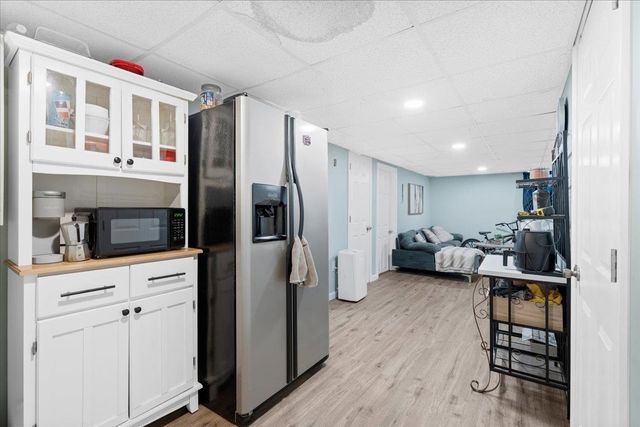 11 Lincoln Street, Manchester, NH 03103