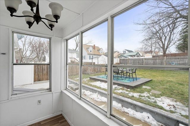 11 Lincoln Street, Manchester, NH 03103