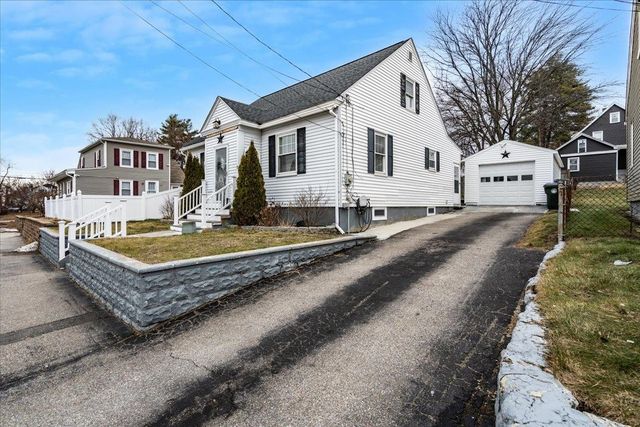 11 Lincoln Street, Manchester, NH 03103