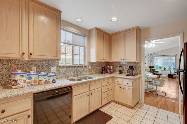 5401 Bugle Way 103, Las Vegas, NV 89108