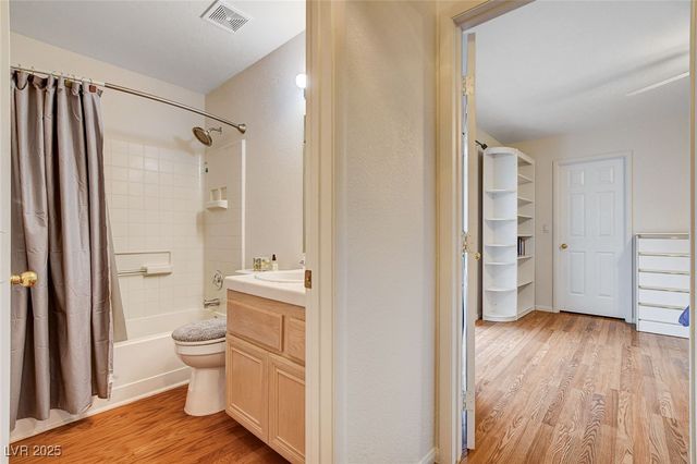 5401 Bugle Way 103, Las Vegas, NV 89108