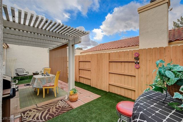 5401 Bugle Way 103, Las Vegas, NV 89108