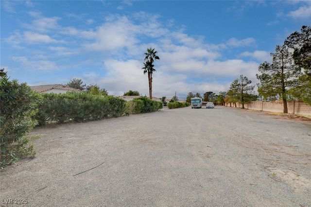 5401 Bugle Way 103, Las Vegas, NV 89108