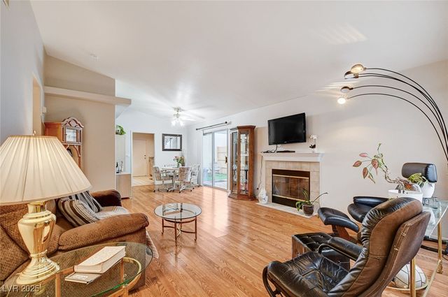 5401 Bugle Way 103, Las Vegas, NV 89108