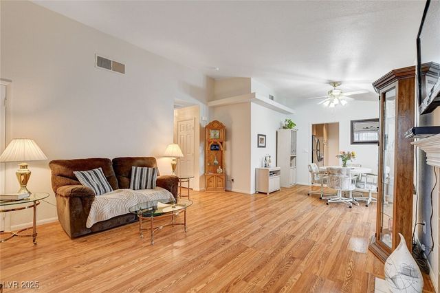 5401 Bugle Way 103, Las Vegas, NV 89108