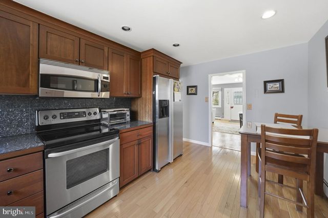 28 GREEN RIDGE RD, Yardley, PA 19067