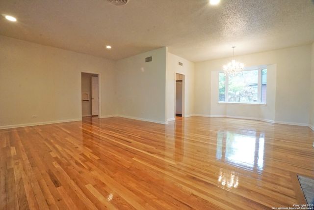 149 DOWNING DR, San Antonio, TX 78209