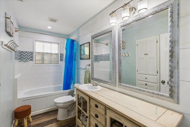 209 Kirksey Street, Waxahachie, TX 75165