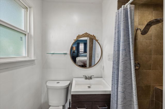 209 Kirksey Street, Waxahachie, TX 75165