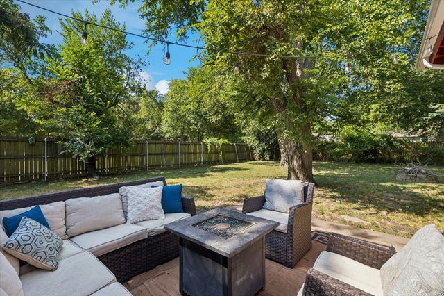 209 Kirksey Street, Waxahachie, TX 75165