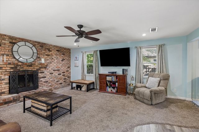 209 Kirksey Street, Waxahachie, TX 75165