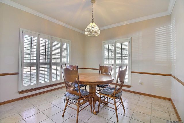 15855 Four Oaks Dr, Pride, LA 70770