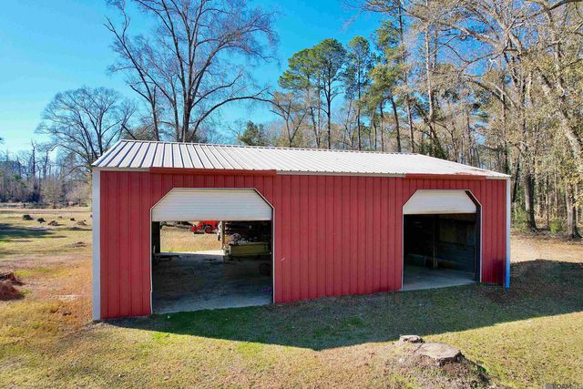 15855 Four Oaks Dr, Pride, LA 70770