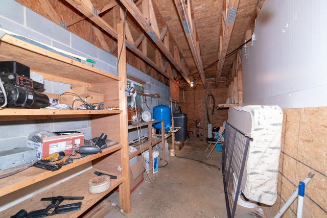 1240 Clearwater DR, Boones Mill, VA 24065