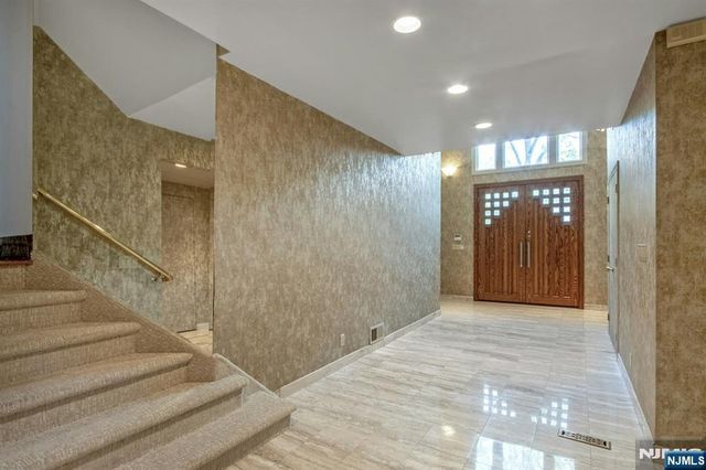 278 Fountain Road, Englewood, NJ 07631