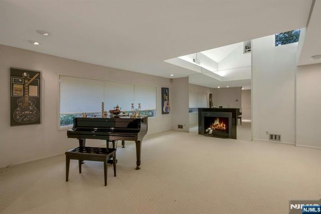 278 Fountain Road, Englewood, NJ 07631