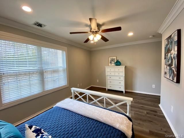 19 Neal 19, Setauket, NY 11733