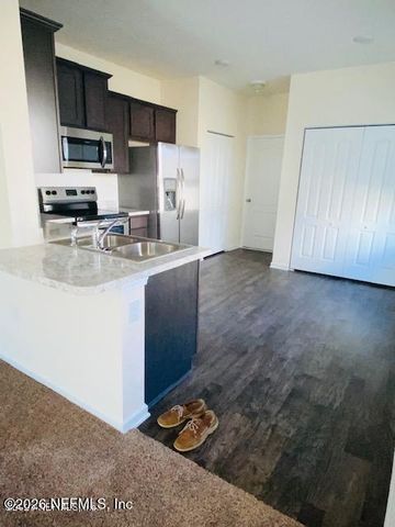 7821 ECHO SPRINGS Road, Jacksonville, FL 32256