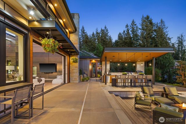 29215 232nd Avenue SE, Black Diamond, WA 98010