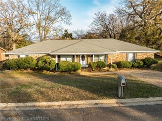 1210 Blueberry Hill Street, Van Buren, AR 72956
