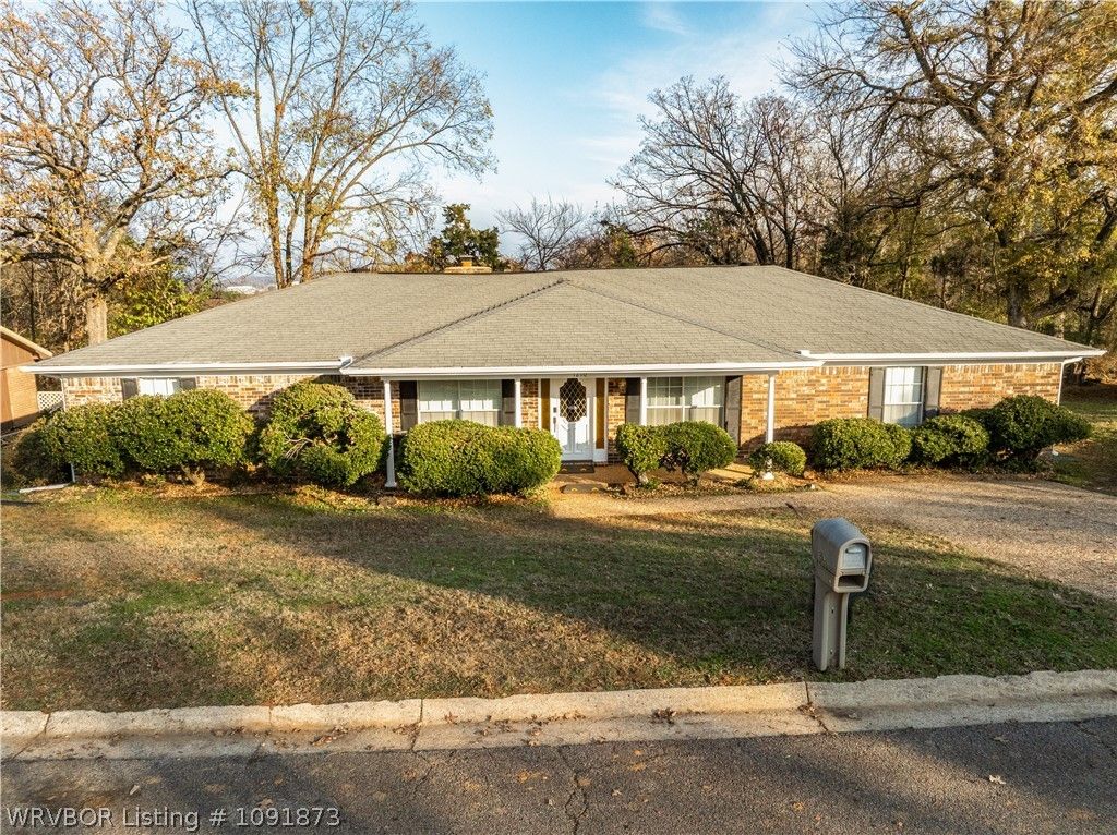 1210 Blueberry Hill Street, Van Buren, AR 72956