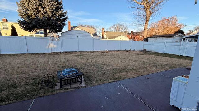 185 Weir Street, Hempstead, NY 11550