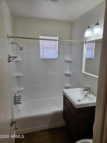 802 W TURNEY Avenue 11A, Phoenix, AZ 85013