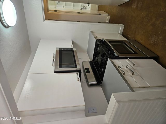 802 W TURNEY Avenue 11A, Phoenix, AZ 85013