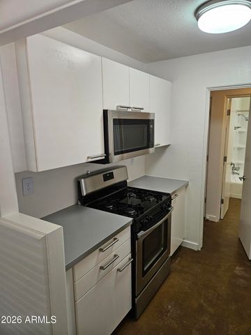 802 W TURNEY Avenue 11A, Phoenix, AZ 85013