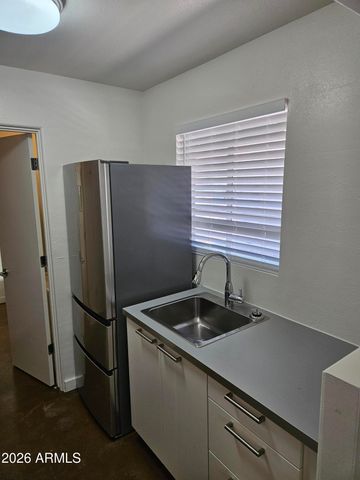 802 W TURNEY Avenue 11A, Phoenix, AZ 85013