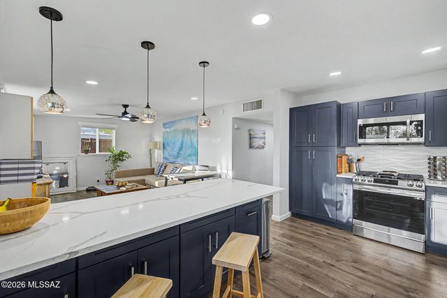 2924 N Venice Avenue, Tucson, AZ 85712