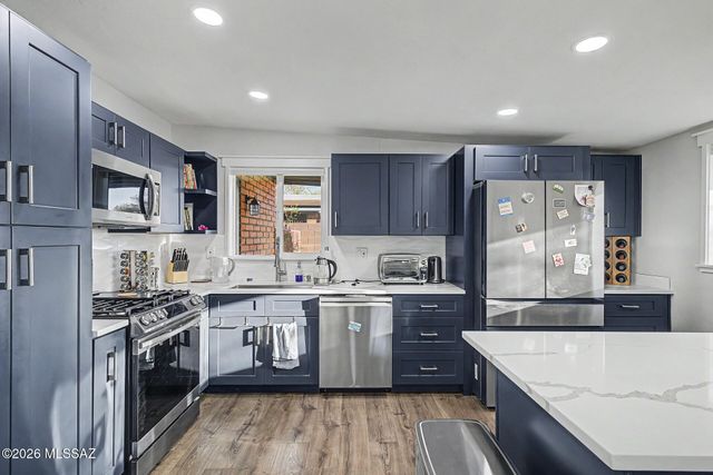 2924 N Venice Avenue, Tucson, AZ 85712