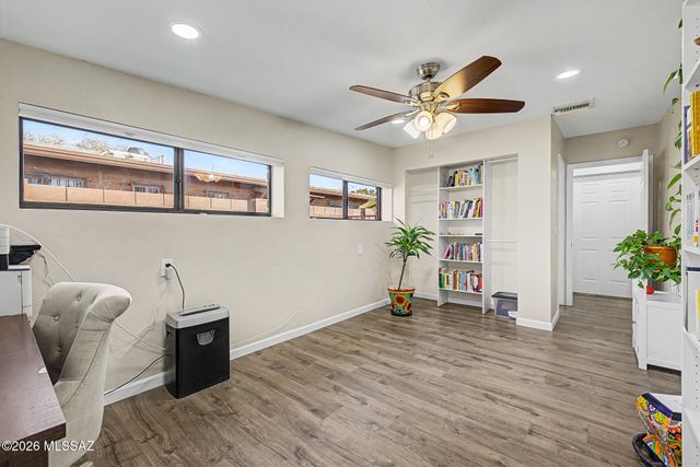 2924 N Venice Avenue, Tucson, AZ 85712