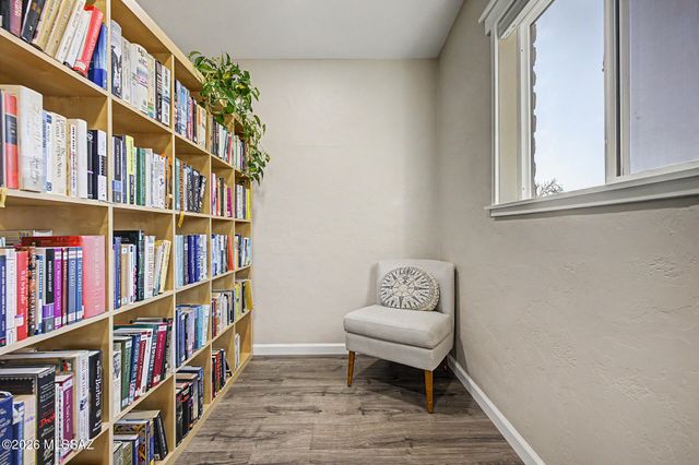 2924 N Venice Avenue, Tucson, AZ 85712