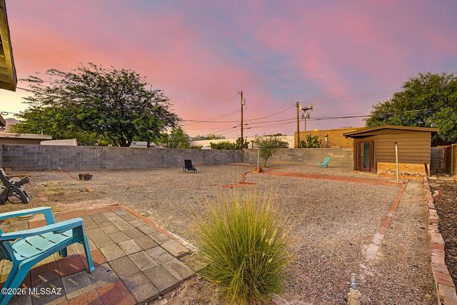 2924 N Venice Avenue, Tucson, AZ 85712