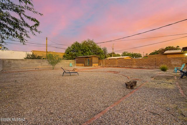 2924 N Venice Avenue, Tucson, AZ 85712